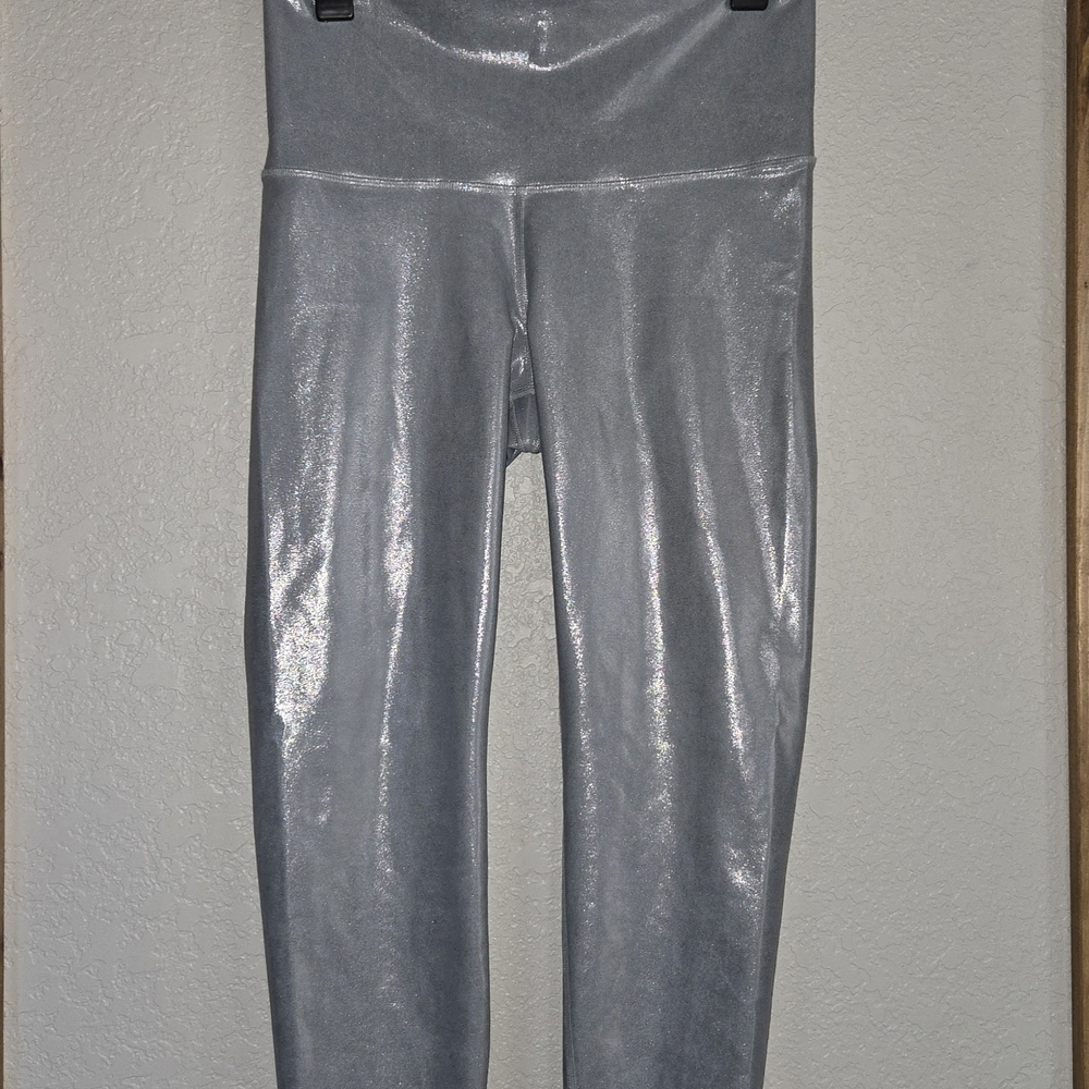 Old Navy shiny silver metallic extra high rise go dry leggings Sz L